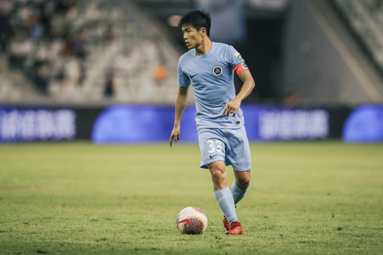  35歲朱寶杰轉(zhuǎn)會上海嘉定匯龍，此前效力深圳新鵬城51場打進1球