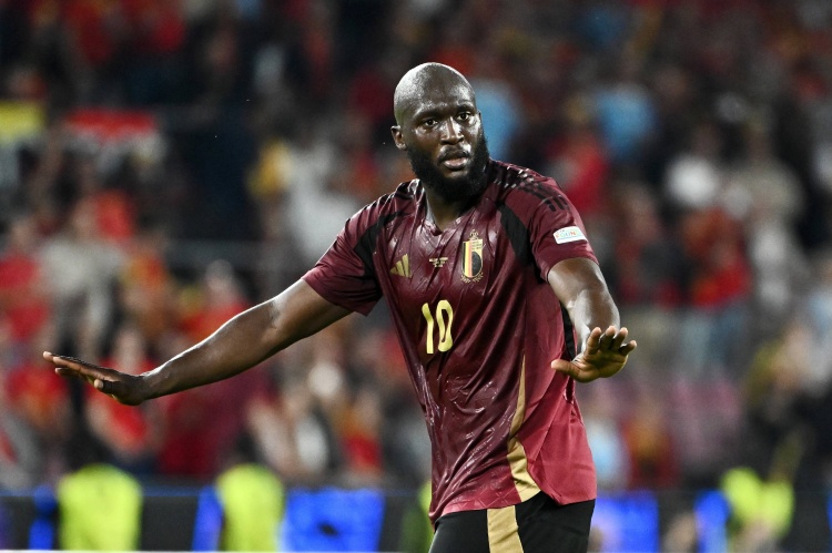  導(dǎo)演逆轉(zhuǎn)！盧卡庫(kù)兩回合進(jìn)3球&本場(chǎng)比賽雙響