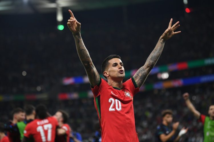  坎塞洛：夢(mèng)想代表葡萄牙贏得世界杯，這是我和隊(duì)友可以達(dá)到的巔峰