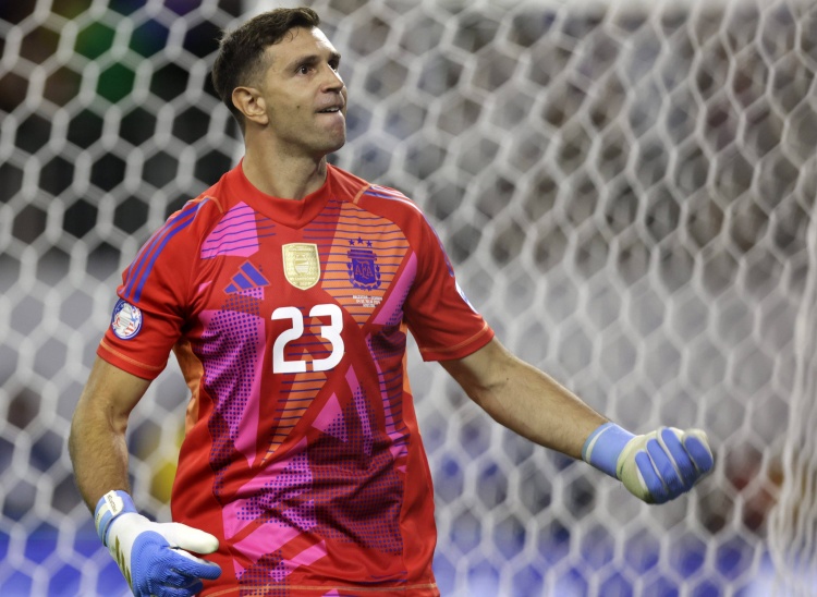  馬丁內(nèi)斯：如果37歲梅西還使勁地努力，我有什么理由停下來(lái)休息