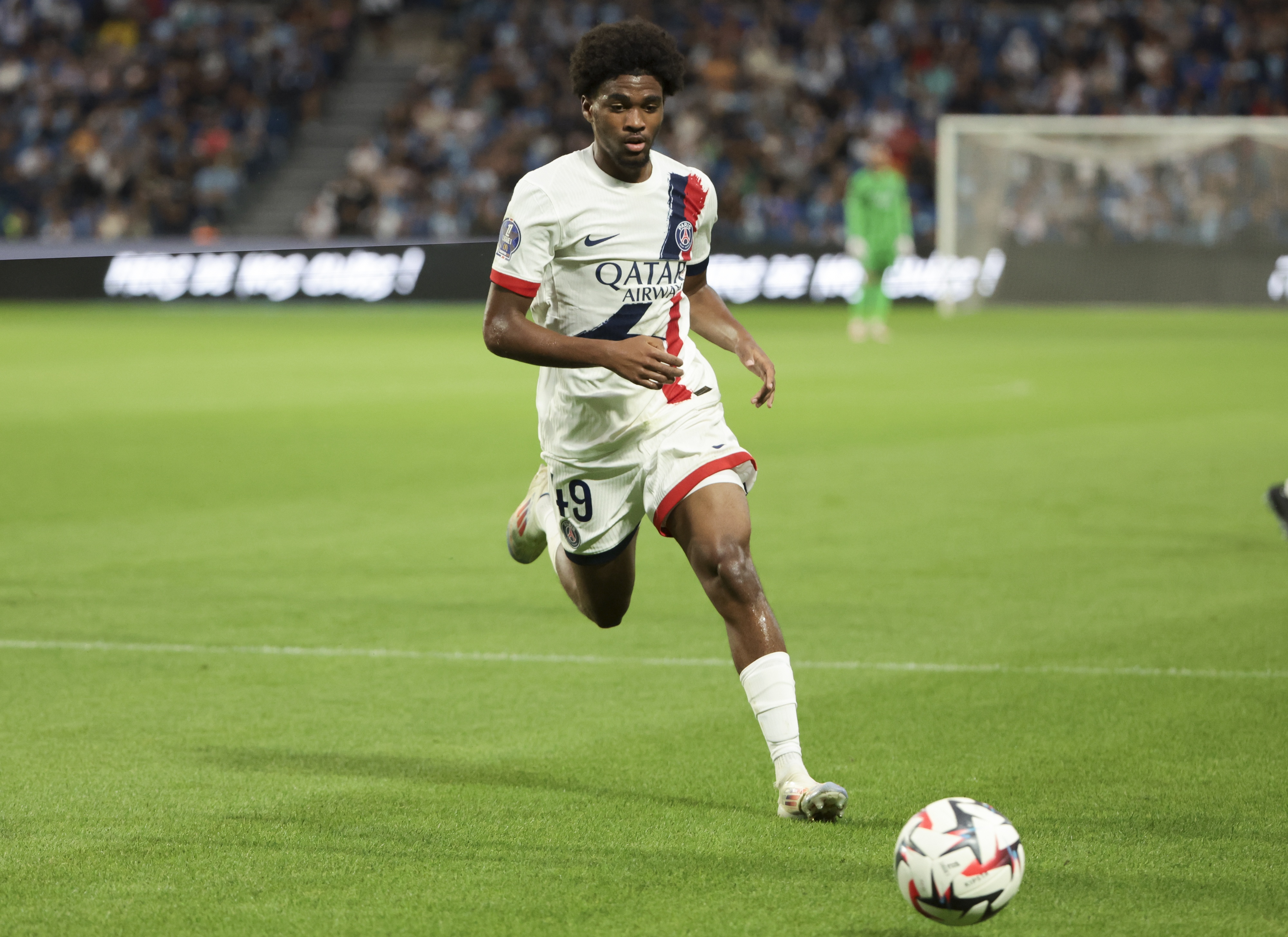  姆巴耶談巴黎6-1逆轉(zhuǎn)：對(duì)勝利感到很高興，布拉德利助我進(jìn)球