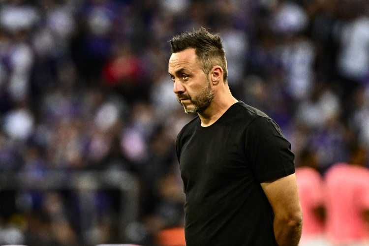  法國記者：德澤爾比封閉集訓(xùn)+取消假期不可取，棍棒教育已經(jīng)過時