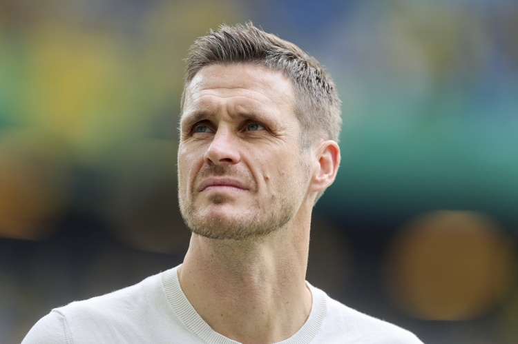  凱爾：多特如今的成績不讓人滿意，我們需要敢于進(jìn)攻的球員