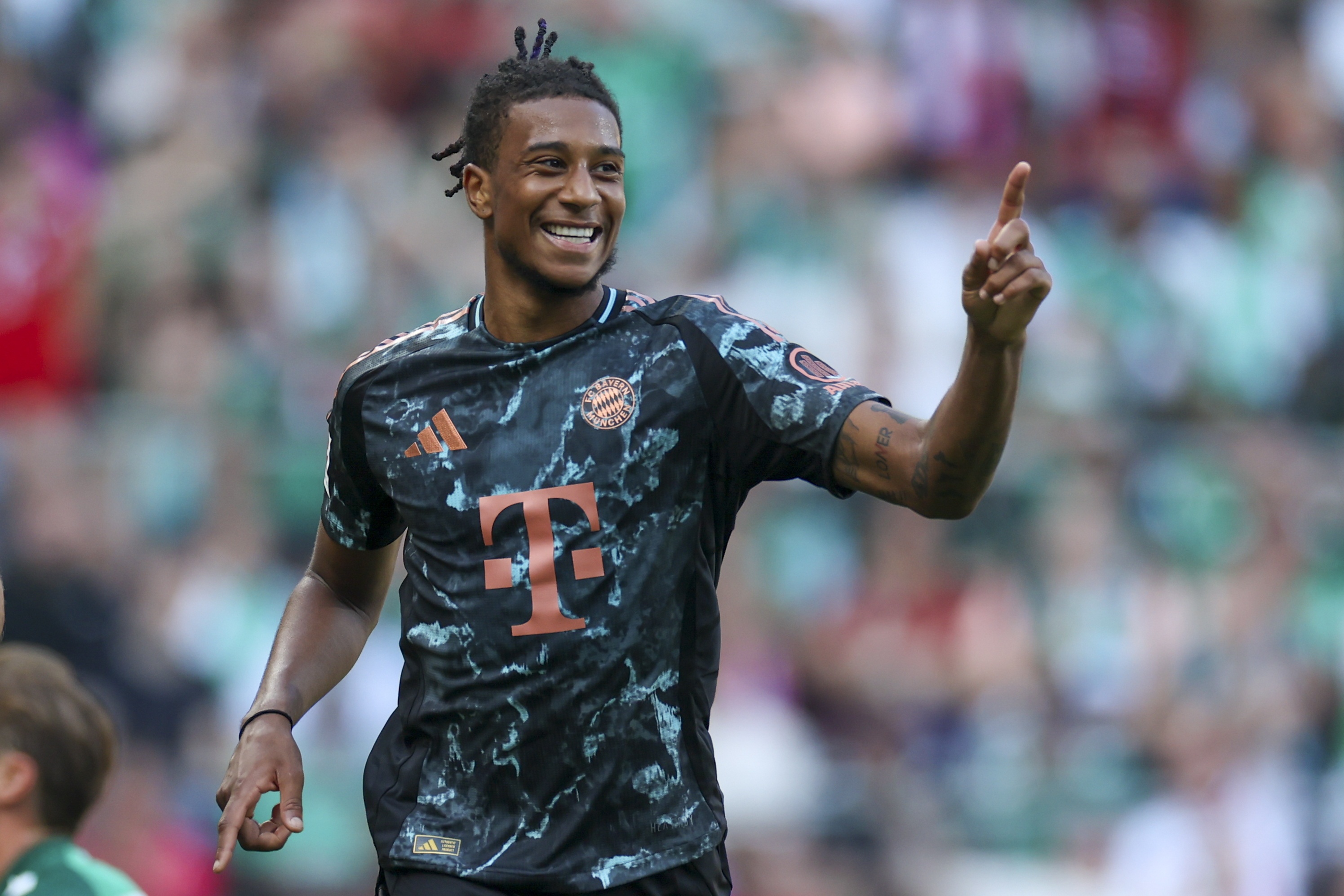  奧利塞：我和亨利對(duì)足球有著相似的理解 夢(mèng)想隨拜仁和法國(guó)奪冠