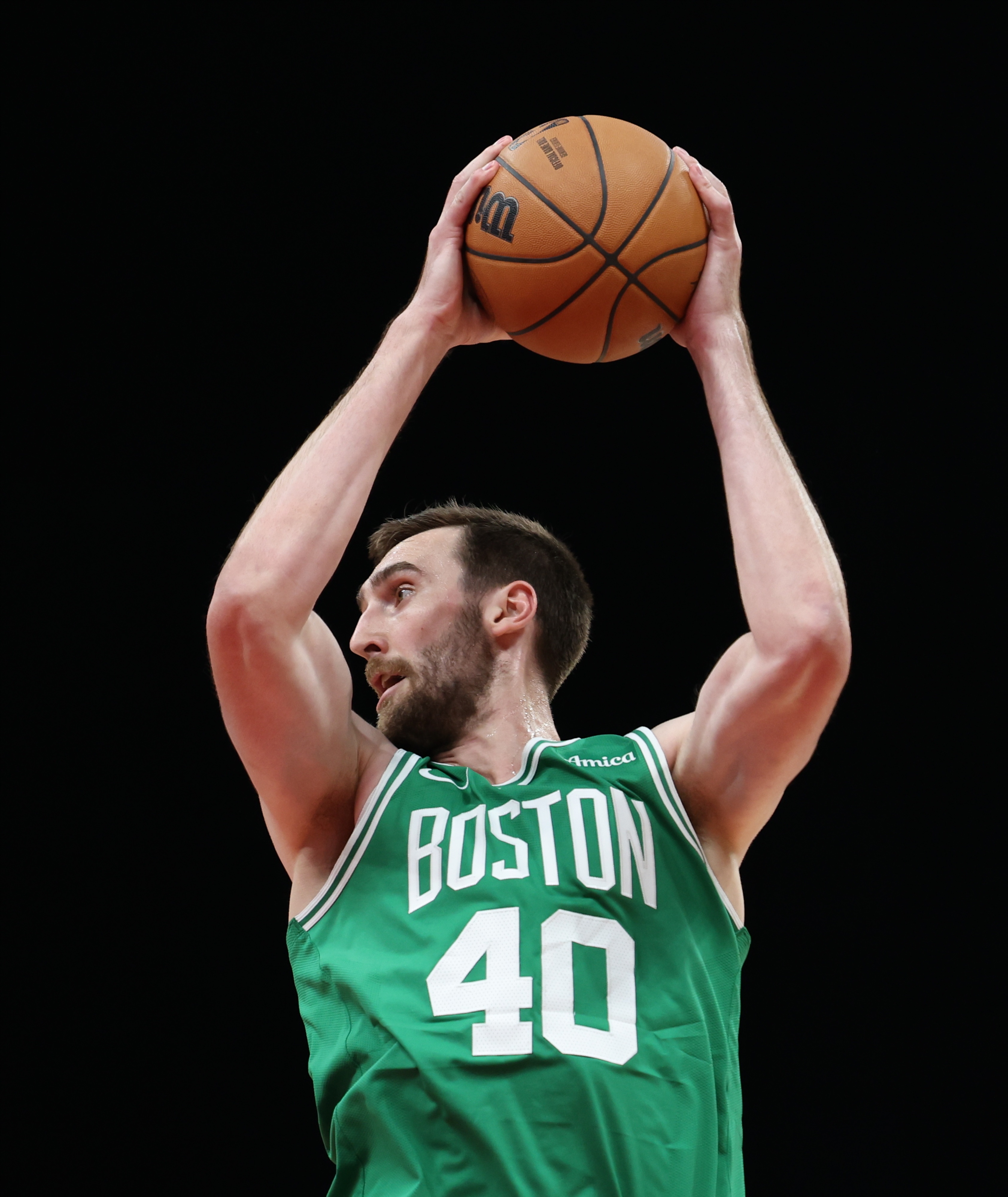  擎天白玉柱！科內(nèi)特10中7拿到15分16板4助 正負(fù)值+21全場(chǎng)最高