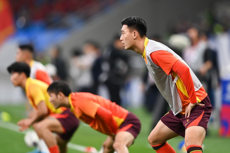  足球報：張玉寧、蔣圣龍均有不同程度傷病，伊萬未讓在熱身賽出場