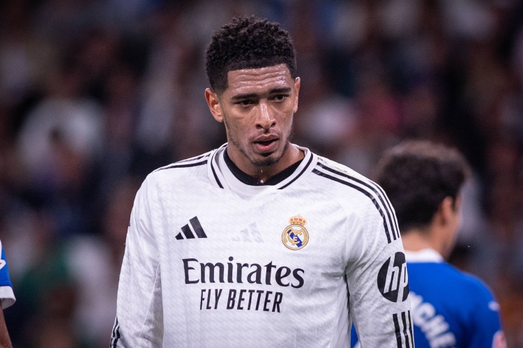  貝林怒噴邊裁？球迷：皇馬球員可以這么干，他和維尼修斯一樣蠢