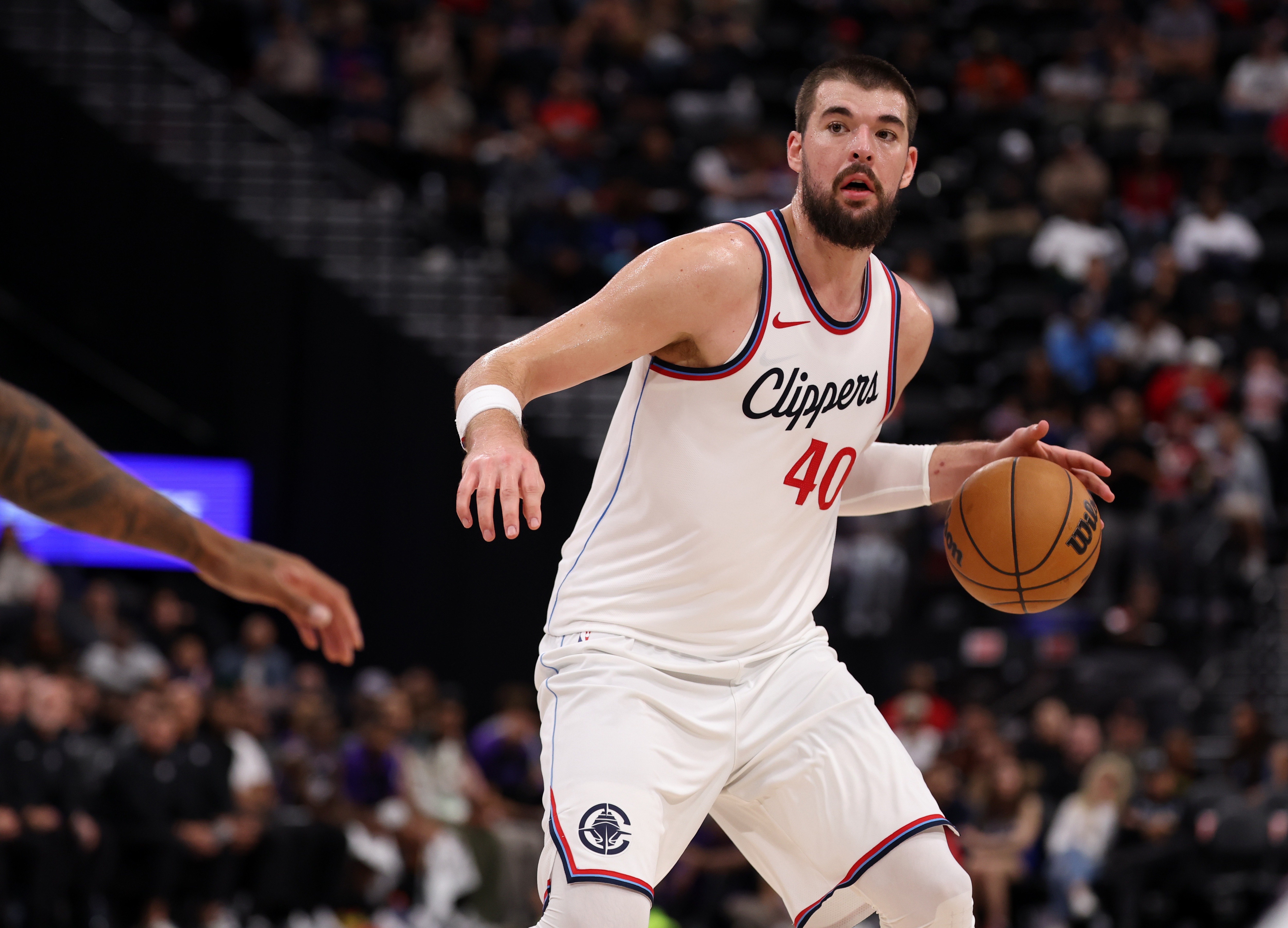  兩雙！祖巴茨14投8中得到17分10板 正負(fù)值+23