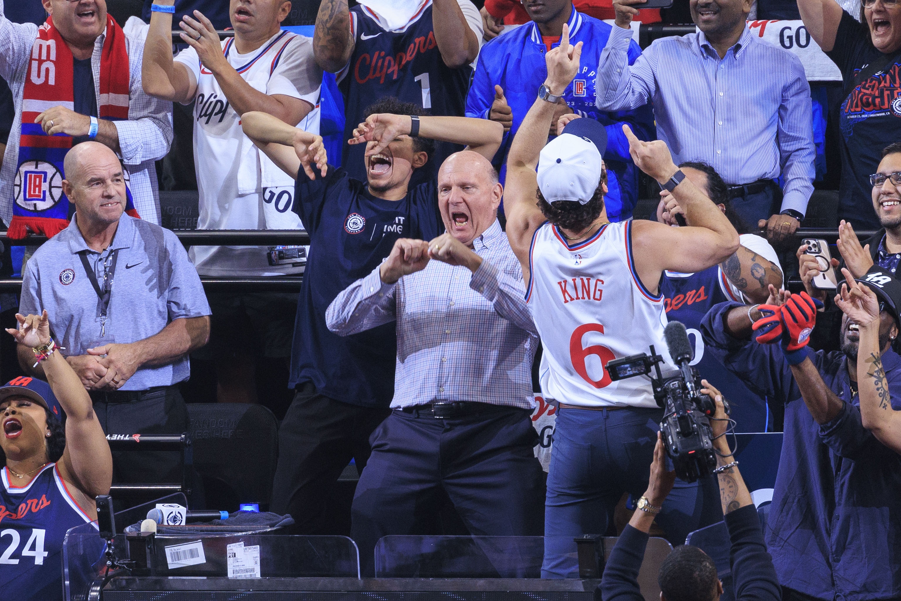  風(fēng)水學(xué)不存在的！快船開賽季主場0勝4負(fù) 之后合計24勝6負(fù)