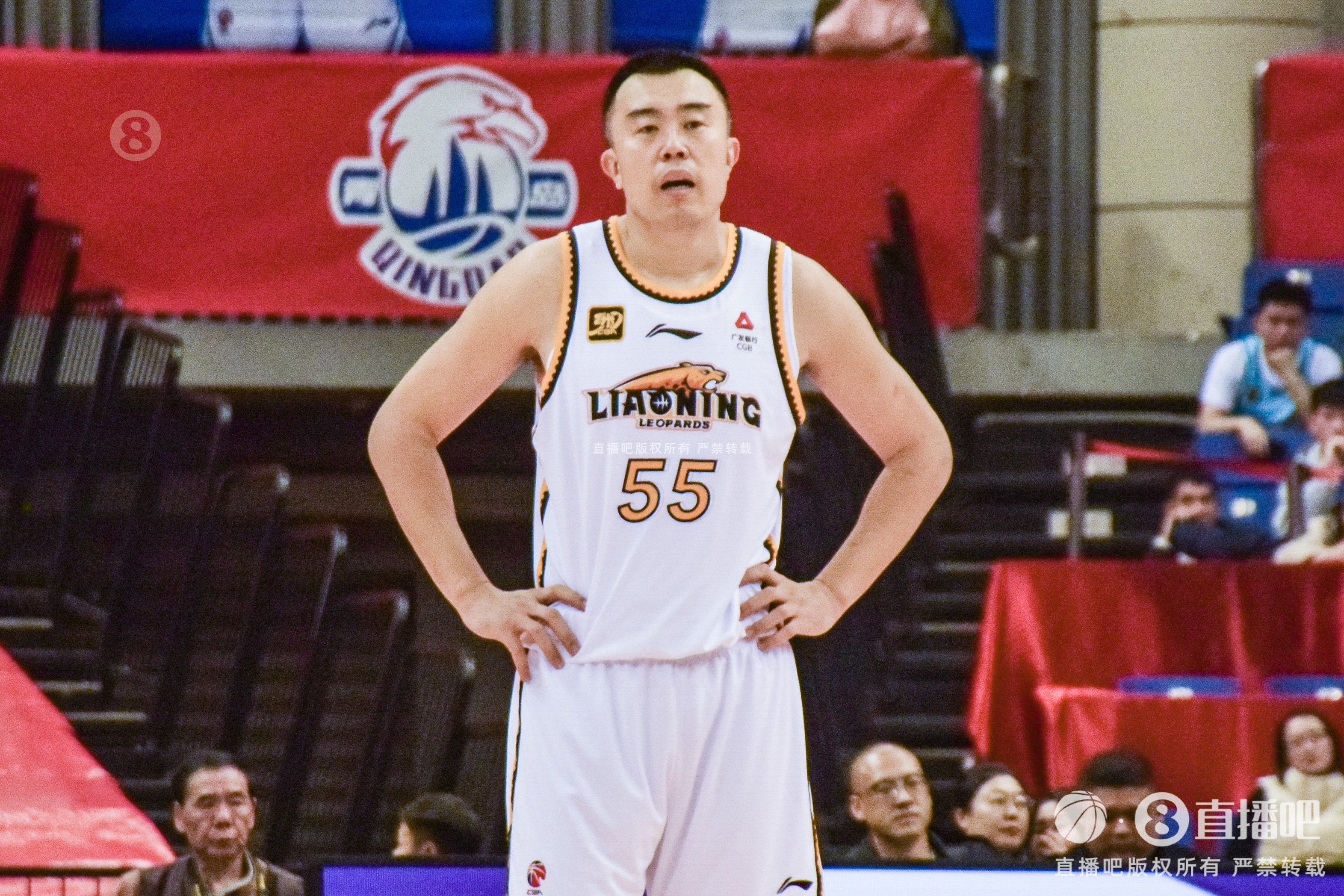  老將盡力了！韓德君5中4高效拿下14分6籃板