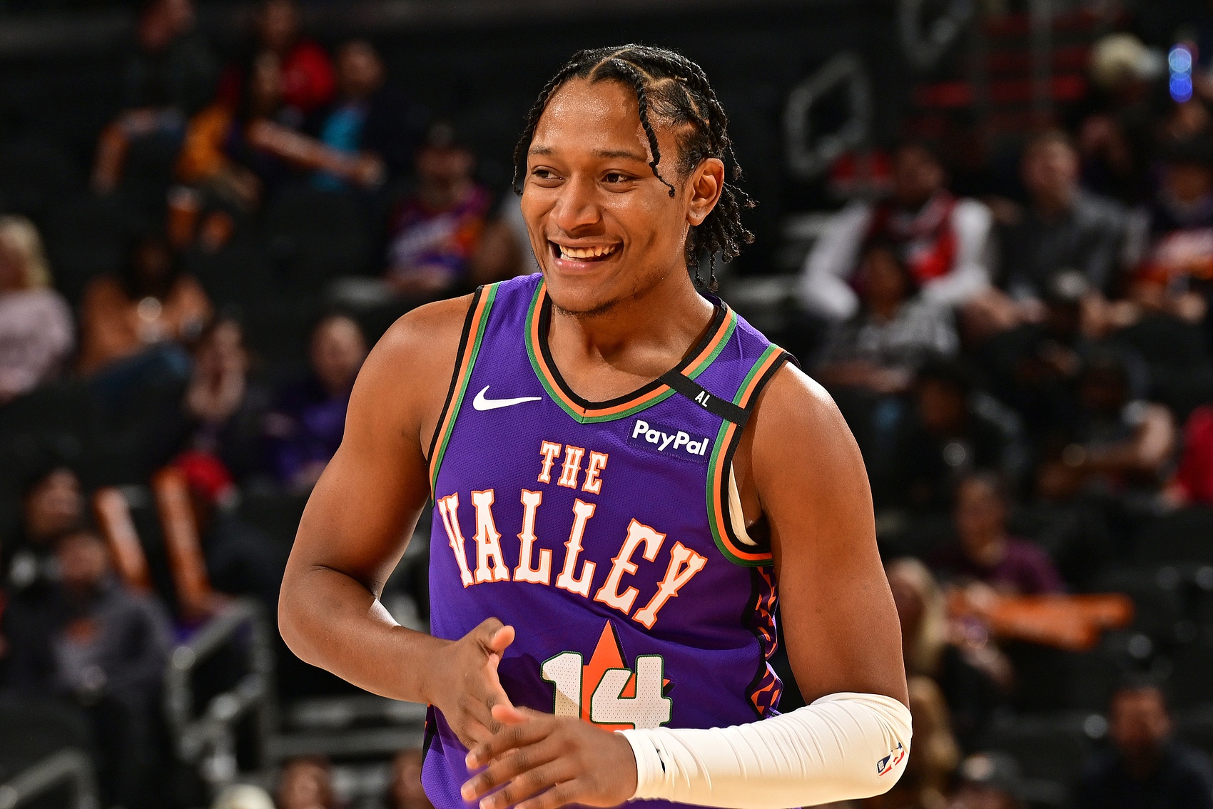  鐵麻了！泰泰-華盛頓8中1&三分6中0得2分3板3助 多次大空位投丟