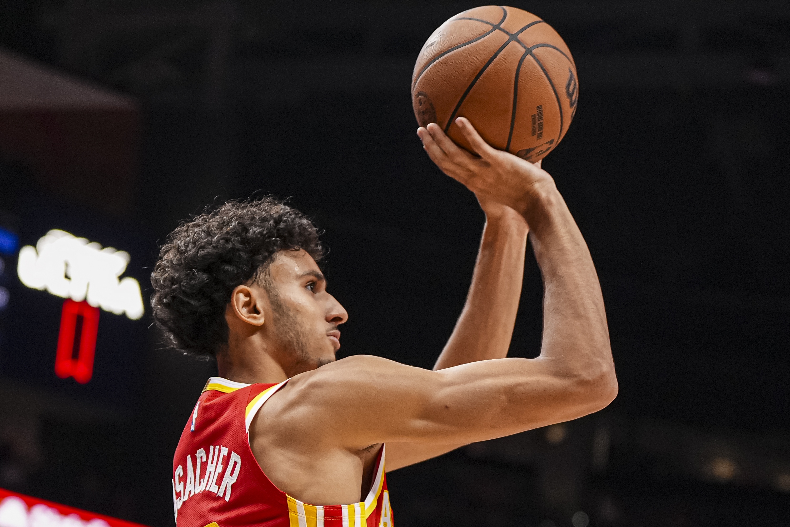  未滿20歲！里薩謝成老鷹隊史最年輕500+150+50&命中50三分球員