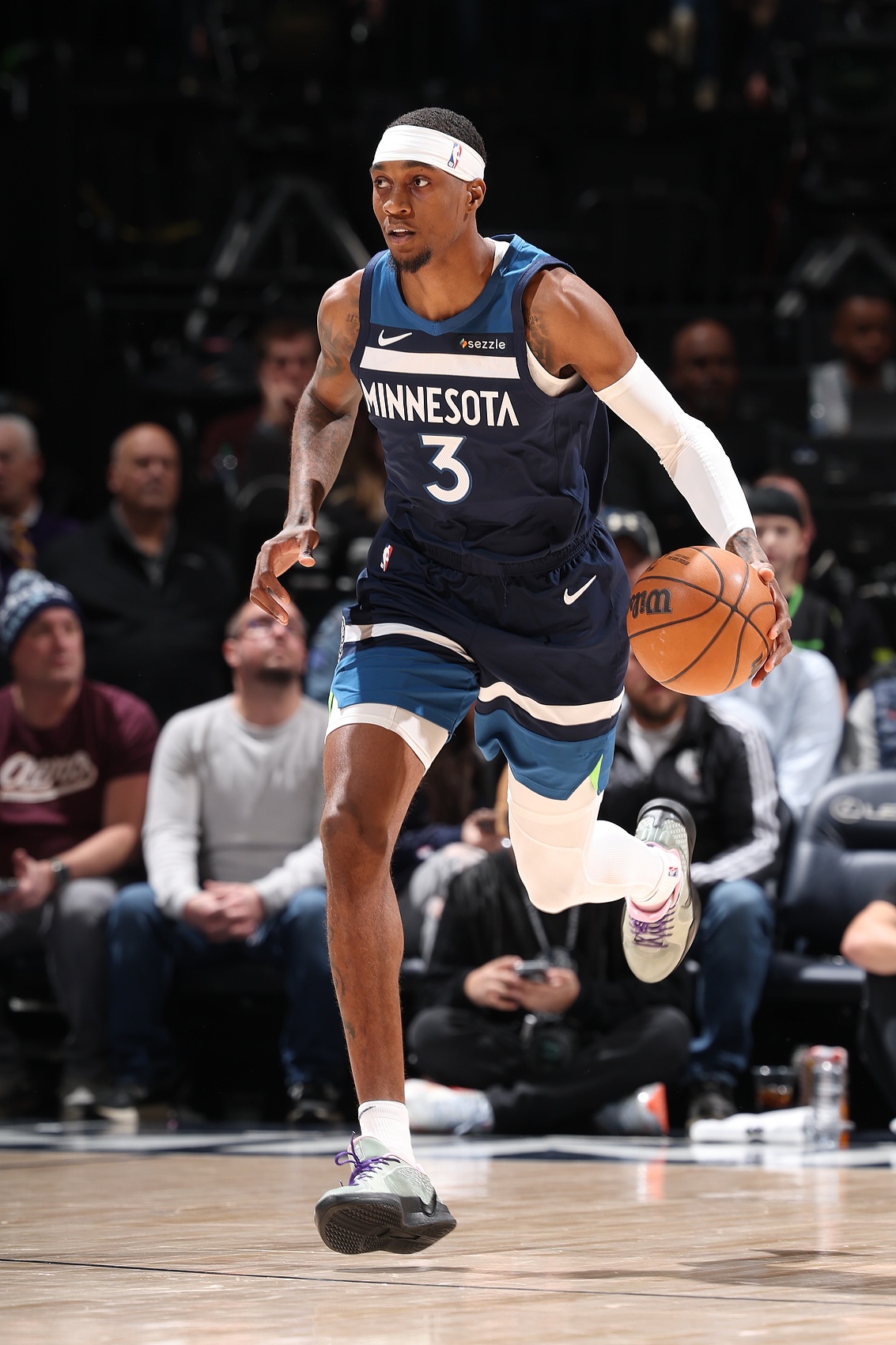  起飛了！麥克丹尼爾斯17中12得30分10板4助 得分創(chuàng)生涯新高