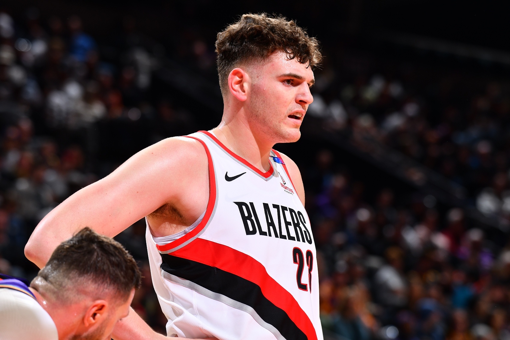  繼續(xù)加油！克林根成為首位面對約基奇拿下20+籃板的新秀