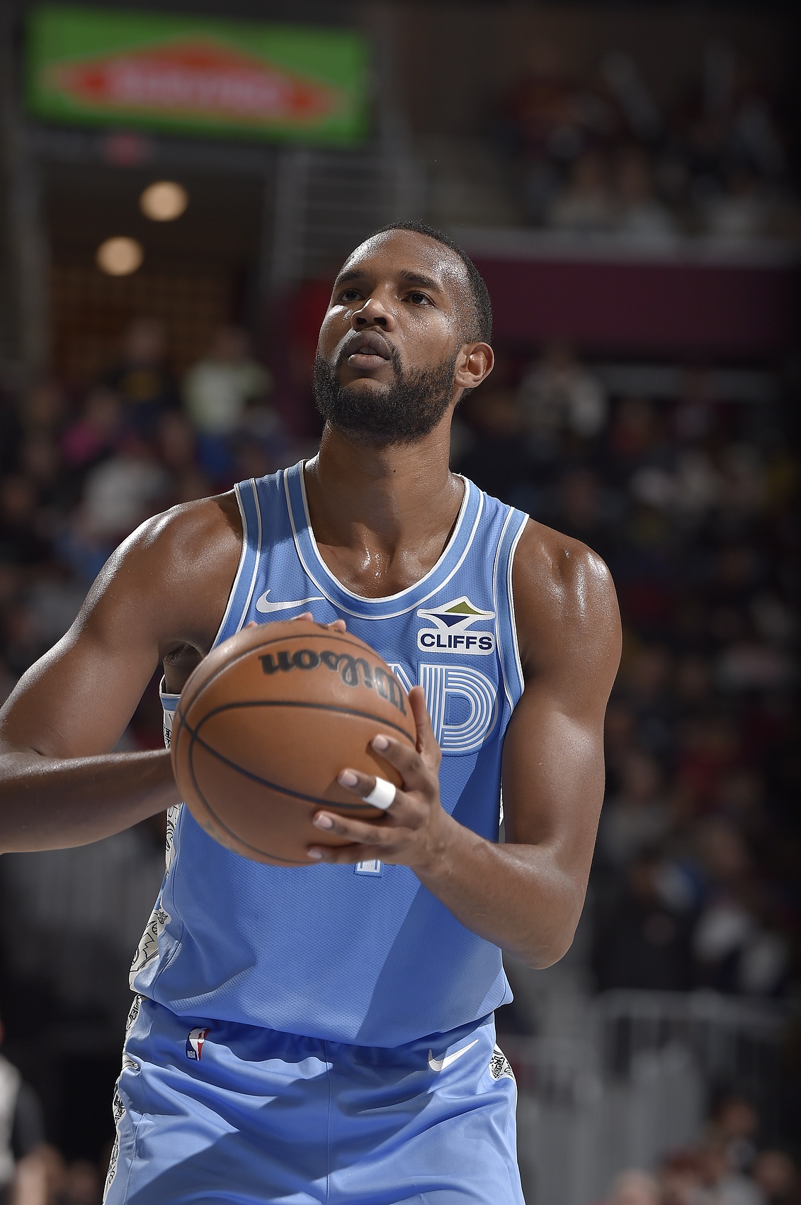  今天罰球差點意思！小莫布里半場7中5高效砍12分7板&搶3前場板