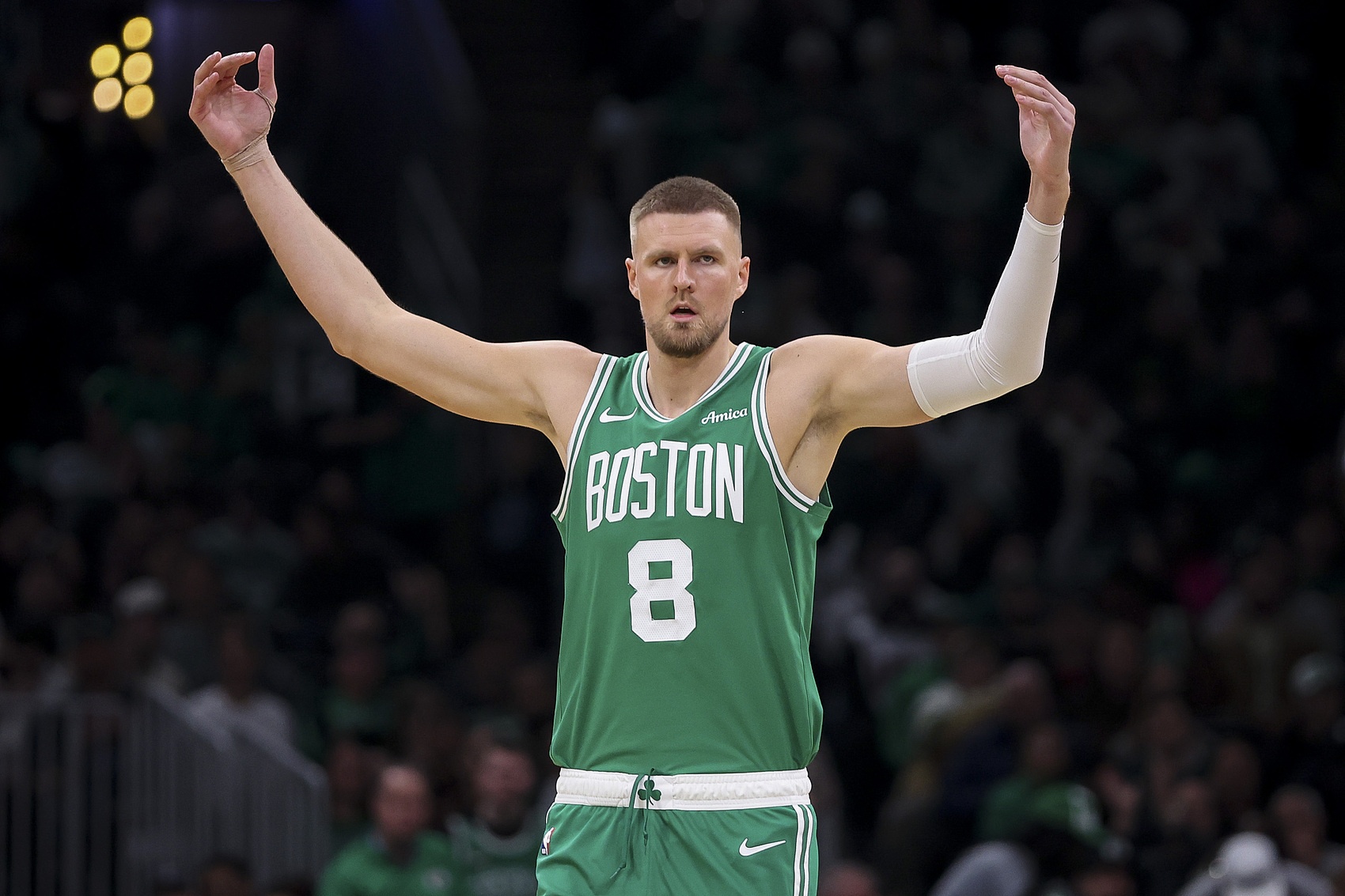  初代獨(dú)角獸！波爾津吉斯16中10&三分4中3砍29分6板 壓制文班