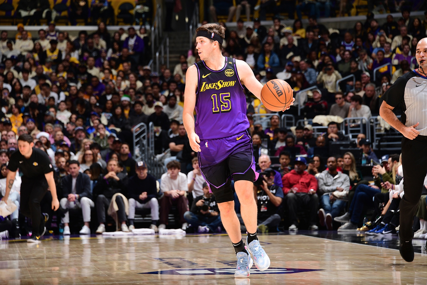  今天狀態(tài)很差！里夫斯外線顆粒無收9中0 罰球16中15拿23分4助3斷