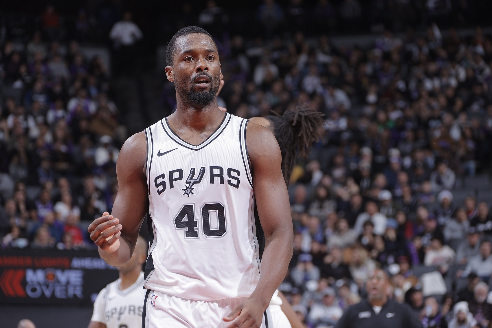  手感火熱！哈里森-巴恩斯半場(chǎng)7中6高效拿下14分2板1助1斷