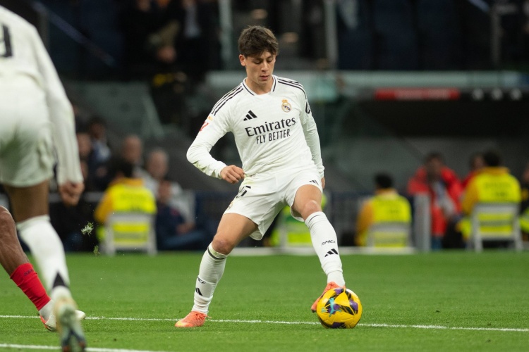  西媒：居勒爾尚未在皇馬陣中站穩(wěn)腳跟，他的出場時間不如預(yù)期