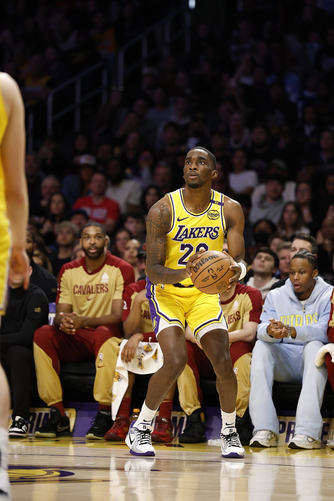  替補(bǔ)奇兵！米爾頓上半場(chǎng)5中3&三分4中2 得到8分1助 正負(fù)值+20