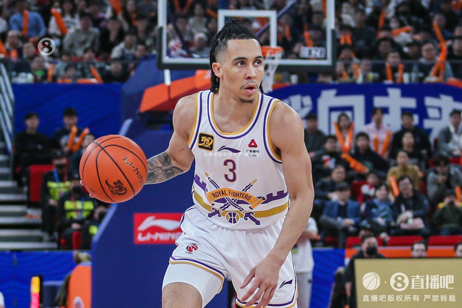  上來就開啟攻擊模式！特萊斯打滿首節(jié)接連突破取分 8中6砍16分！