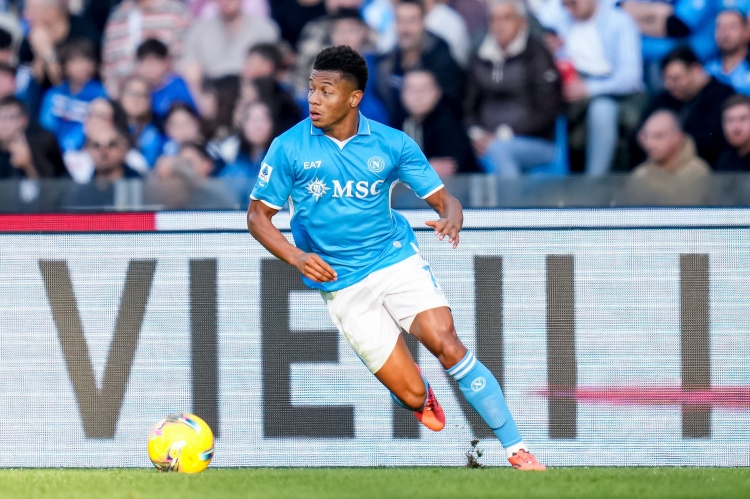  準(zhǔn)備不充分！那不勒斯未簽K77合適替代者，內(nèi)雷斯現(xiàn)肌肉受傷