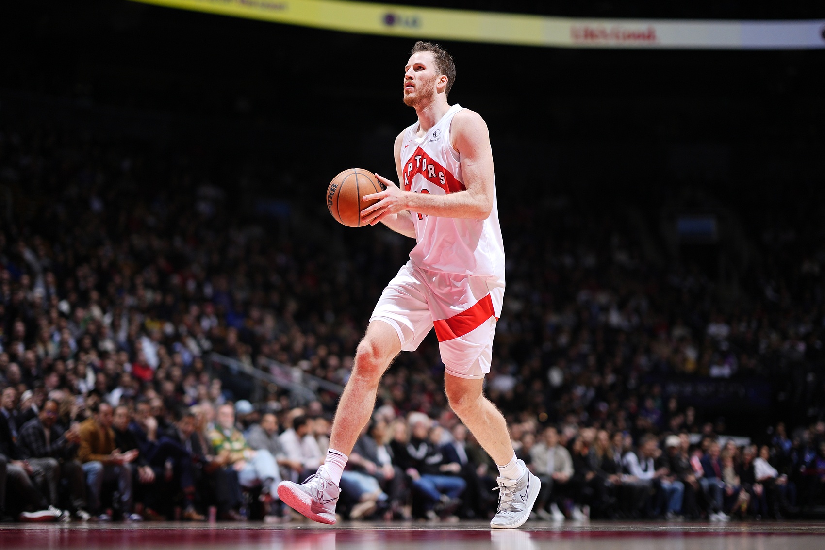  兢兢業(yè)業(yè)！珀爾特爾25分鐘13中10拿到21分11板2斷3帽 正負值+9