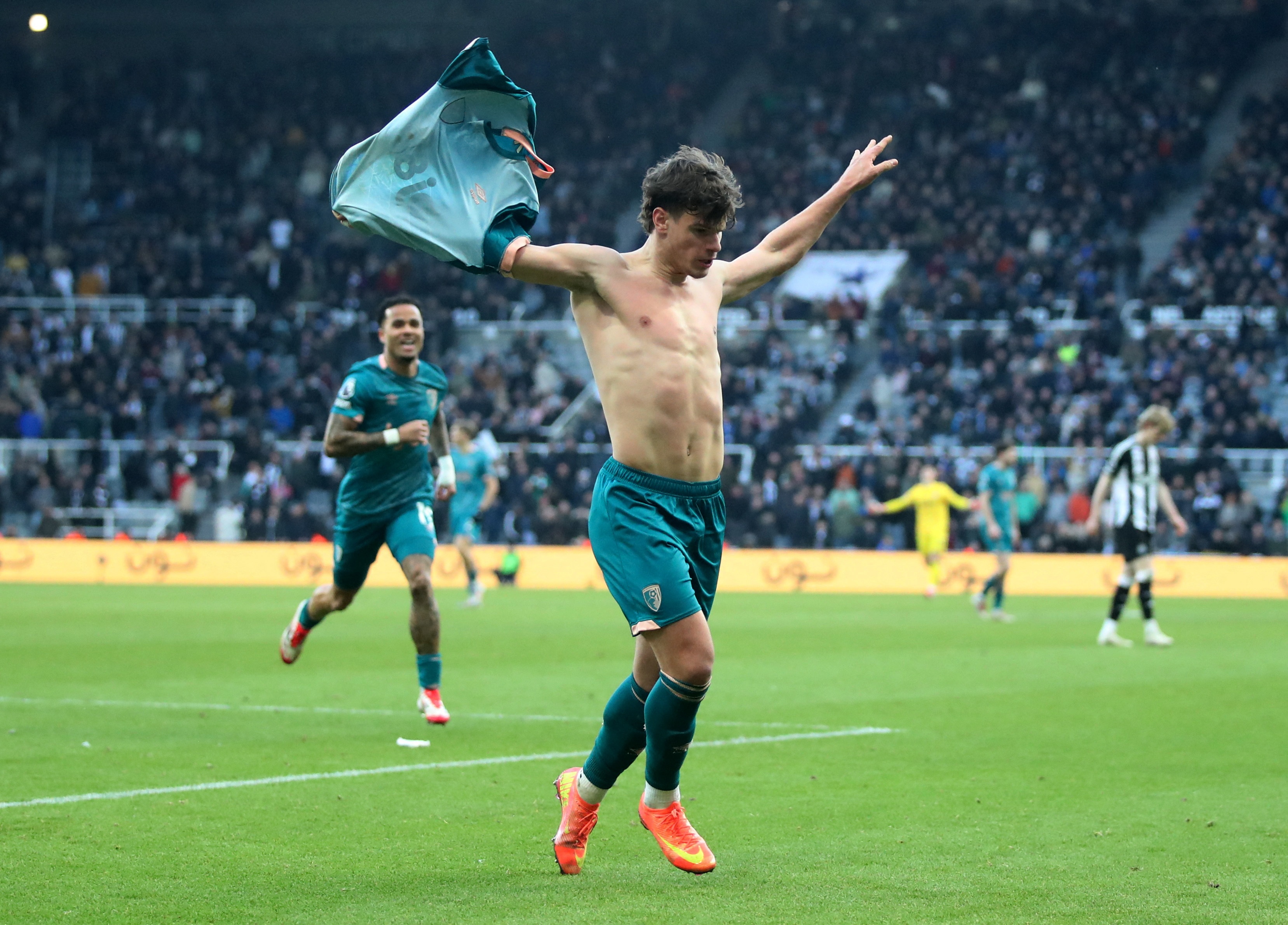  英媒：利物浦準(zhǔn)備求購科爾克茲，關(guān)注懷森&將破紀(jì)錄引進(jìn)伊薩克