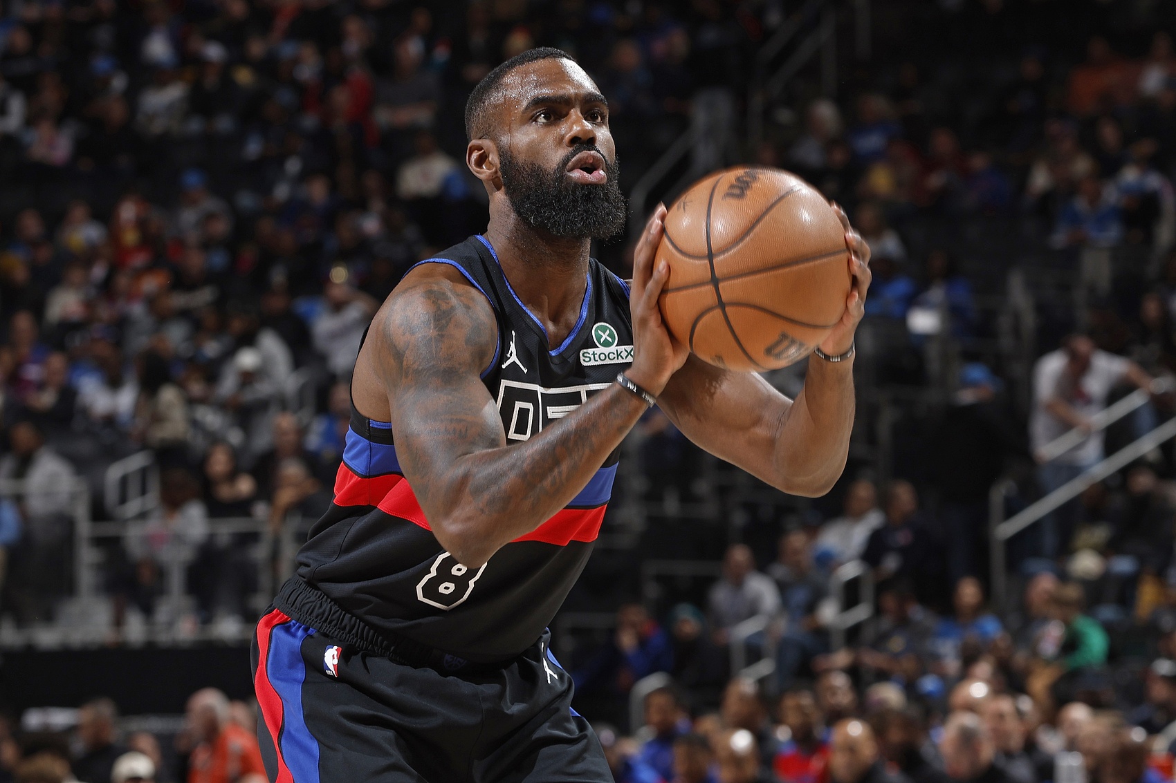  火力全開！活塞三節(jié)轟下101分 領(lǐng)先東部第一騎士18分進(jìn)入末節(jié)！