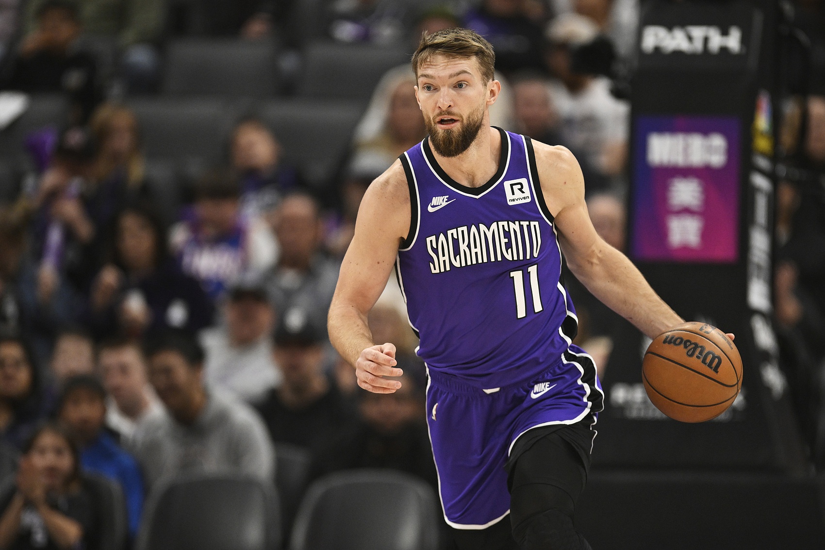  內(nèi)線支柱！小薩18中10得到27分16板2助1斷 拼到6犯離場