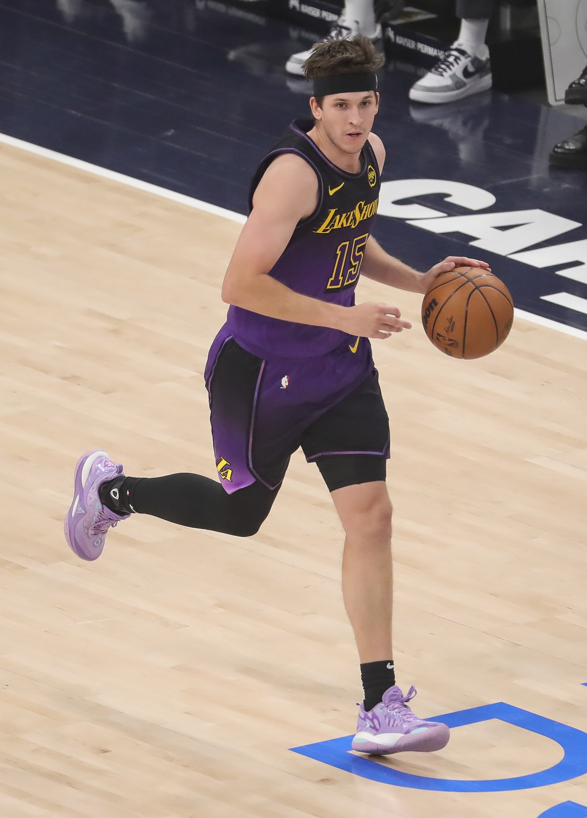  無詹無東？沒事還有我！里夫斯上半場9中6砍20分3板3助 罰球6中6