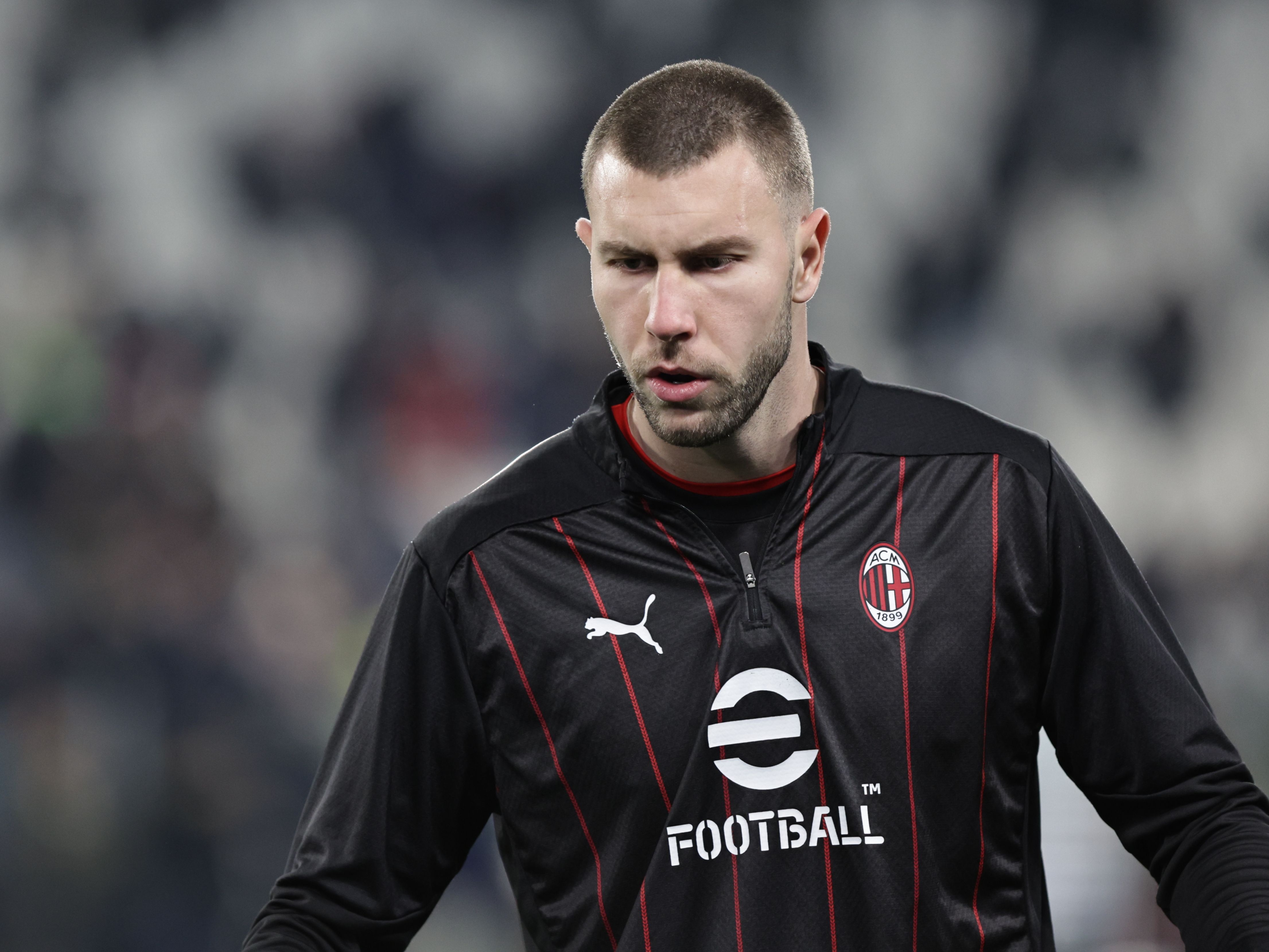  冬窗差點被賣！帕夫洛維奇2攔2搶1解圍戰(zhàn)神發(fā)揮，補時還造任意球