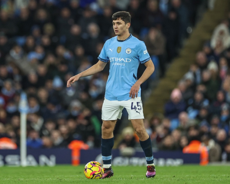  21歲胡桑諾夫可能5月27日結(jié)婚，曼城眾星現(xiàn)身塔什干見證世紀(jì)婚禮?