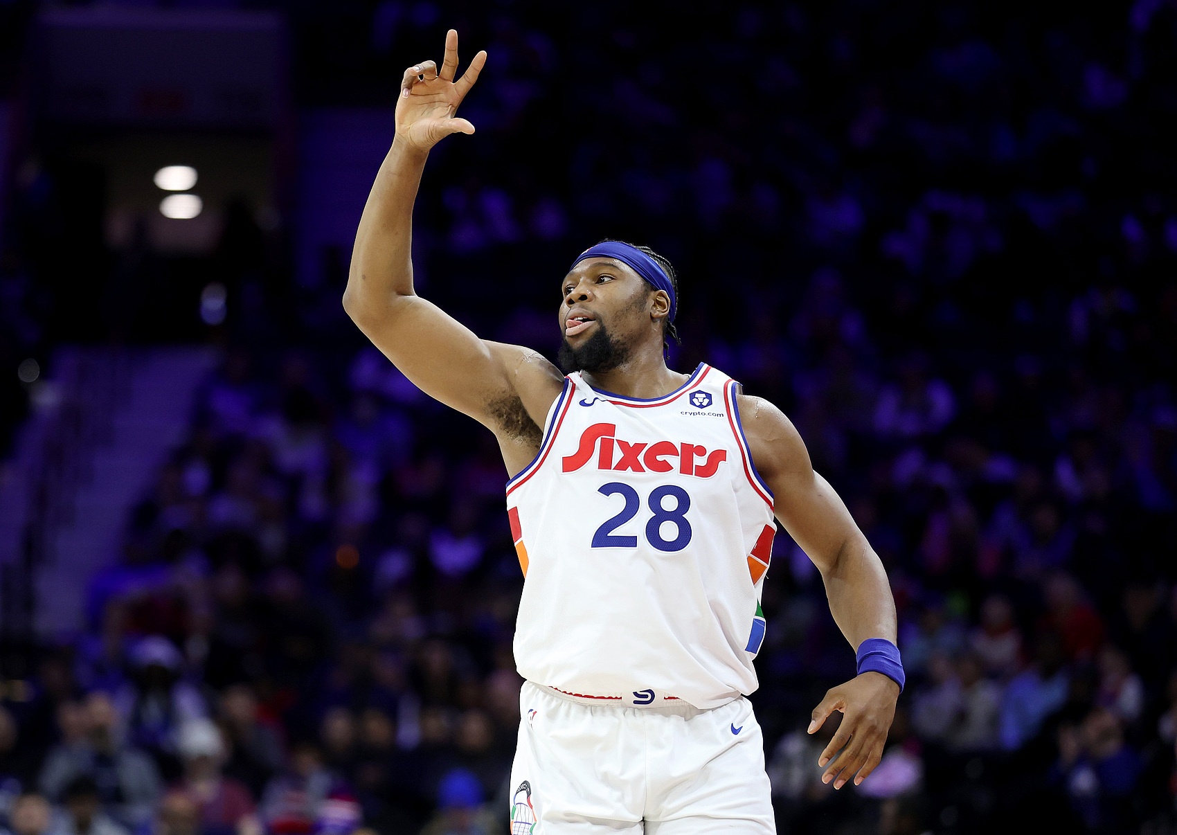  兩記關(guān)鍵三分穩(wěn)局面！亞布塞萊三分神準7投5中射落18分