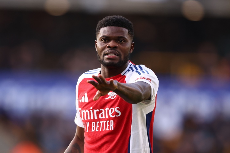  英媒：馬競有意簽回托馬斯，巴薩也對這名中場感興趣