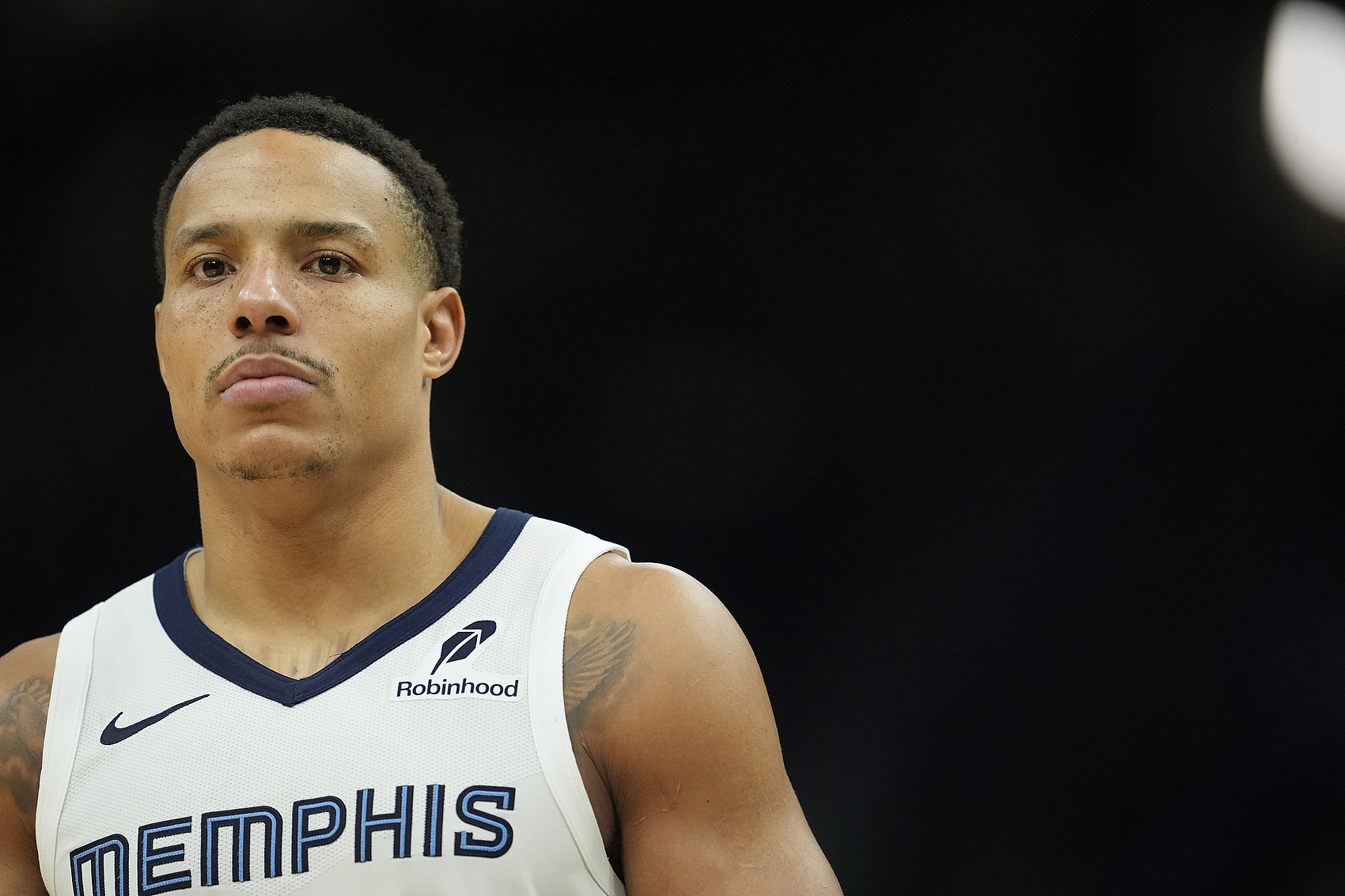  狀態(tài)是一點(diǎn)沒(méi)有！貝恩13中2得到7分5板8助1斷1帽 三分7中0