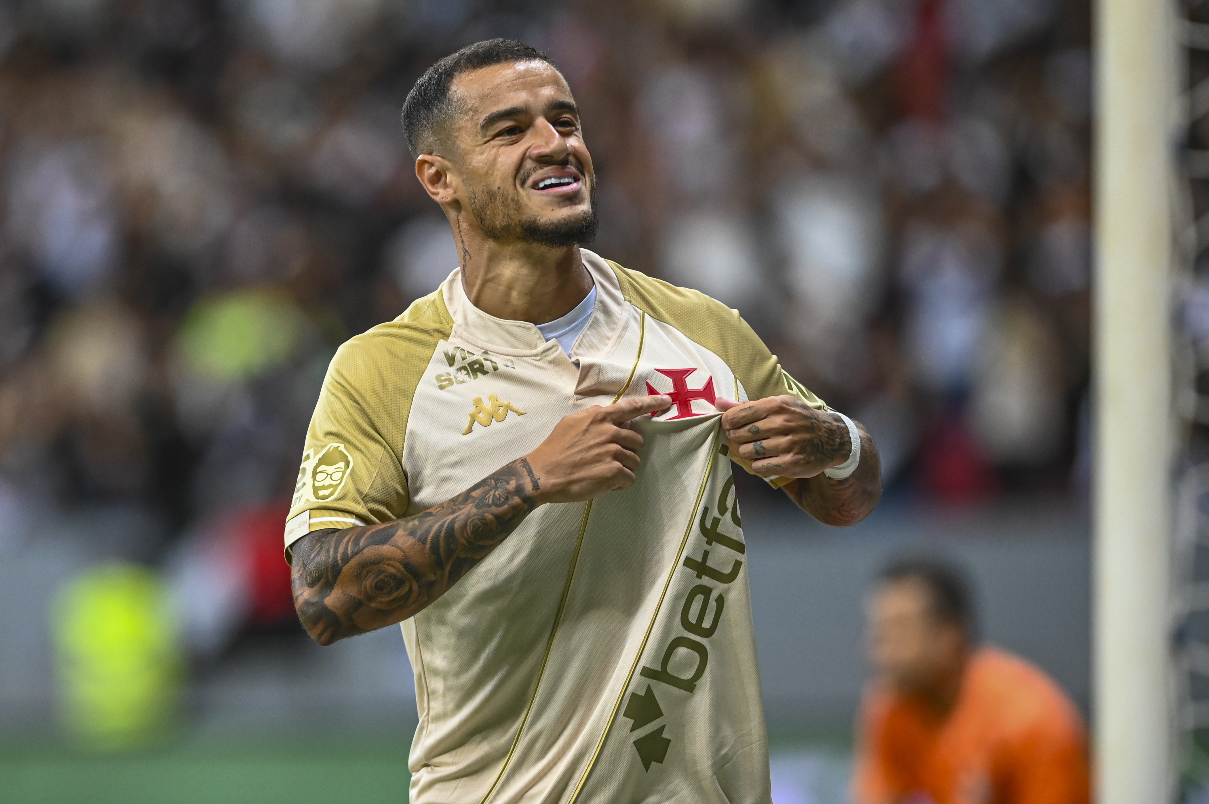  再現(xiàn)“穿云箭”破門！庫蒂尼奧：很像世界杯那球，當(dāng)時意義重大