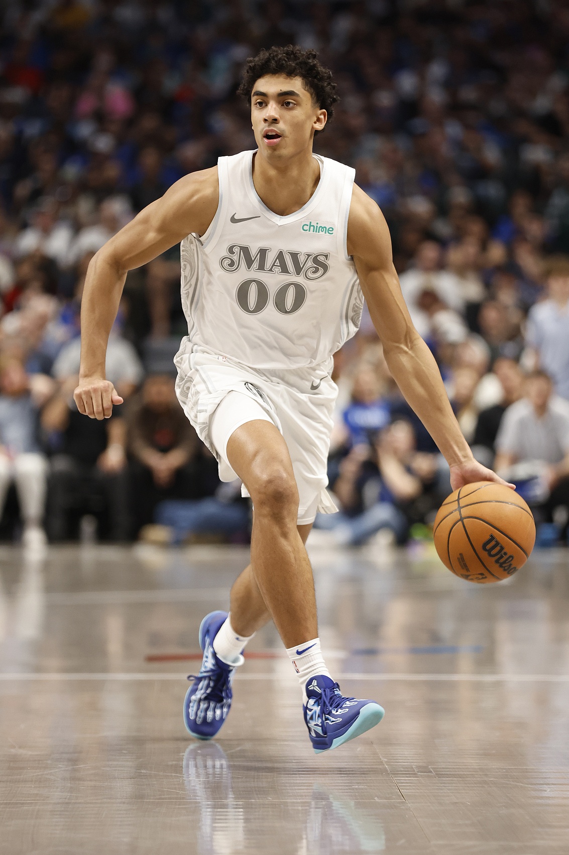  穩(wěn)定發(fā)揮香得很！克里斯蒂12中6得17分5板4助 最后兩罰定勝局