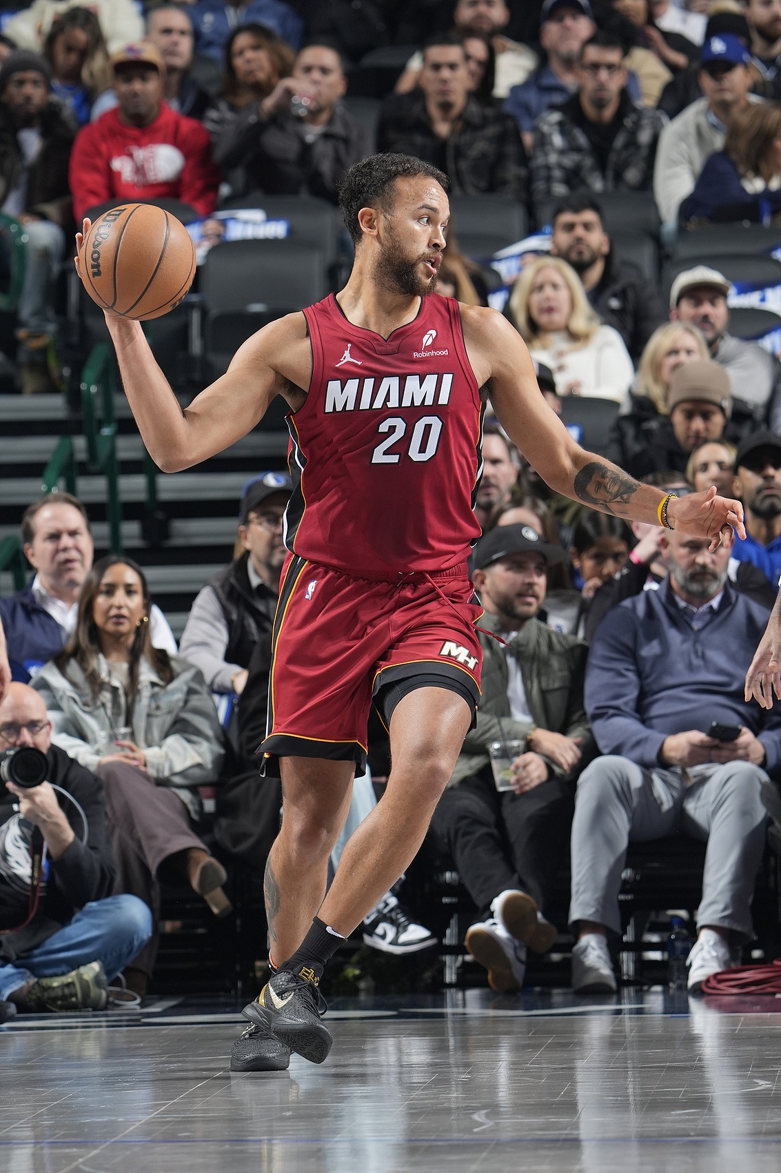  場上有作用！李凱爾僅下半場出戰(zhàn)11分鐘 4投1中得2分2板3助