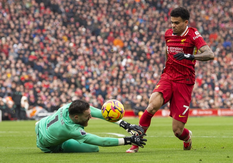  真得加薪續(xù)約吧！迪亞斯打爆狼隊右路&賽季13球，周薪還只有5.5萬