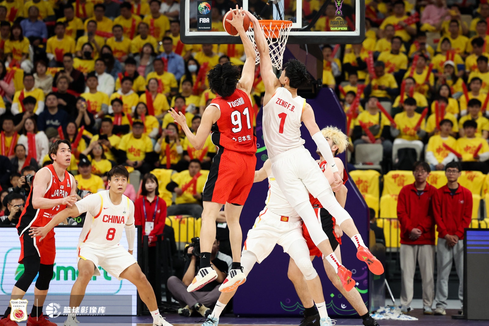  中國男籃內(nèi)外開花 曾凡博攻防一體在線 中國大勝日本42分！