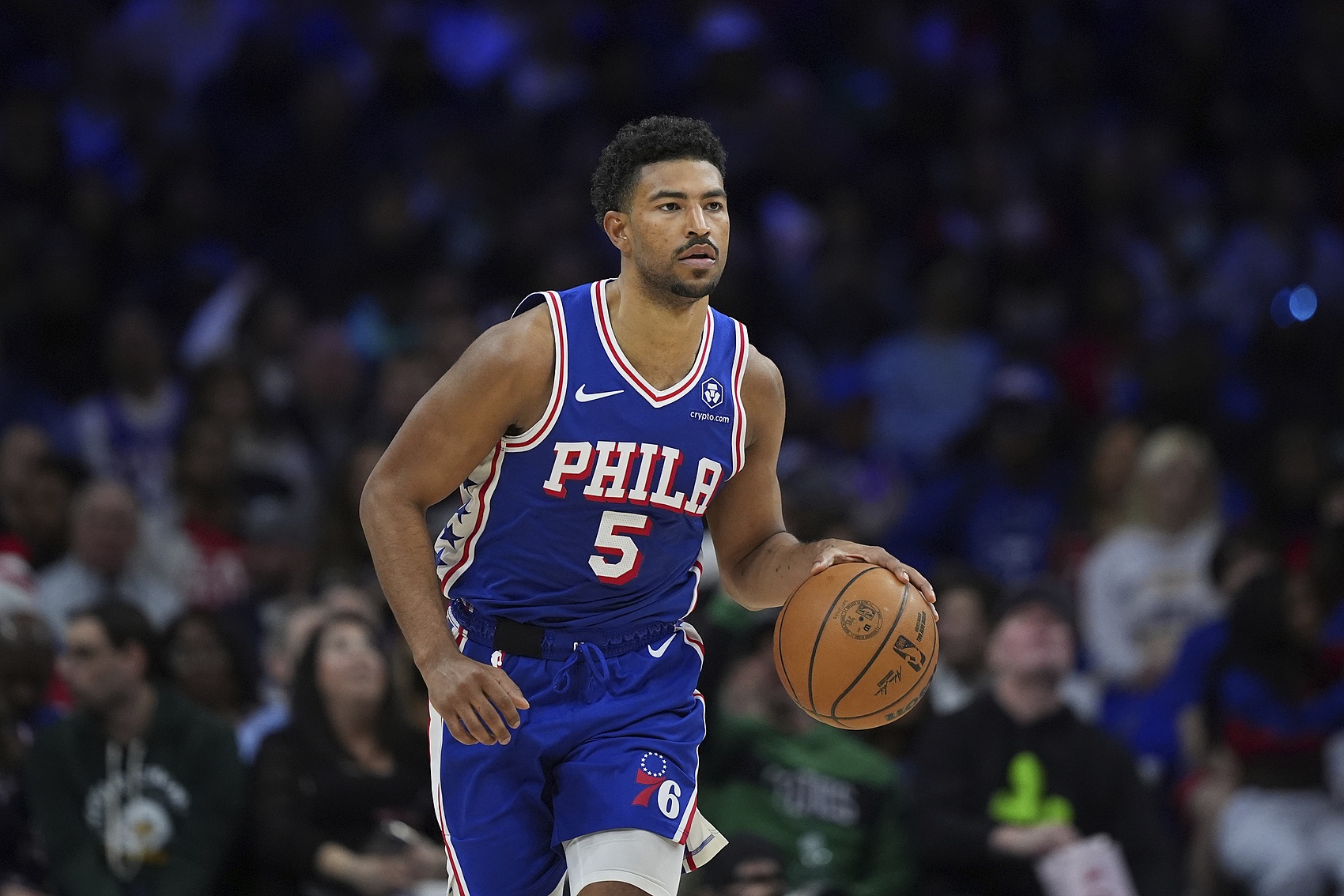  無解！格萊姆斯半場9中8&三分4中4獨攬20分&命中壓哨三分