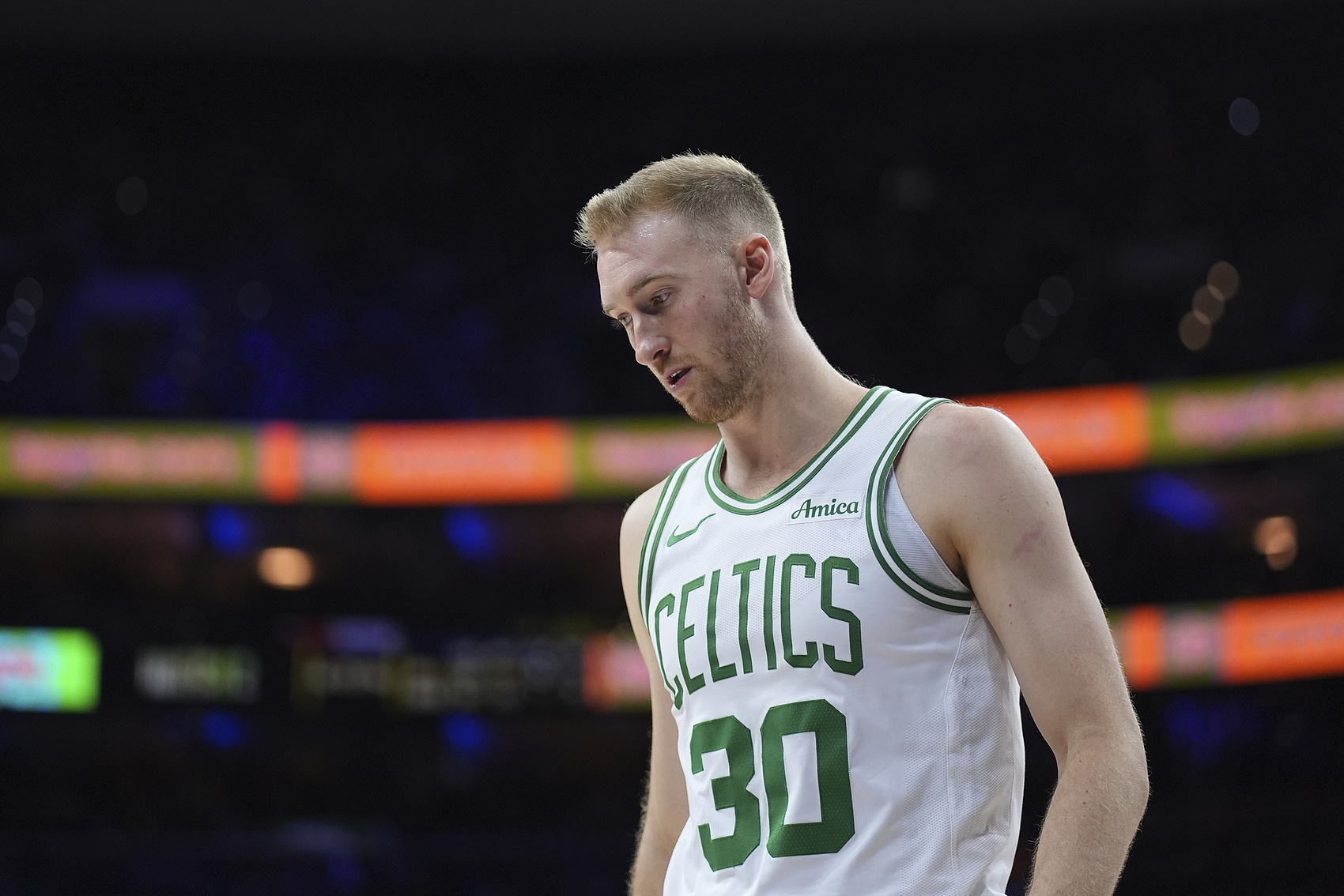  防守被爆！豪澤8中2得到6分6板1助