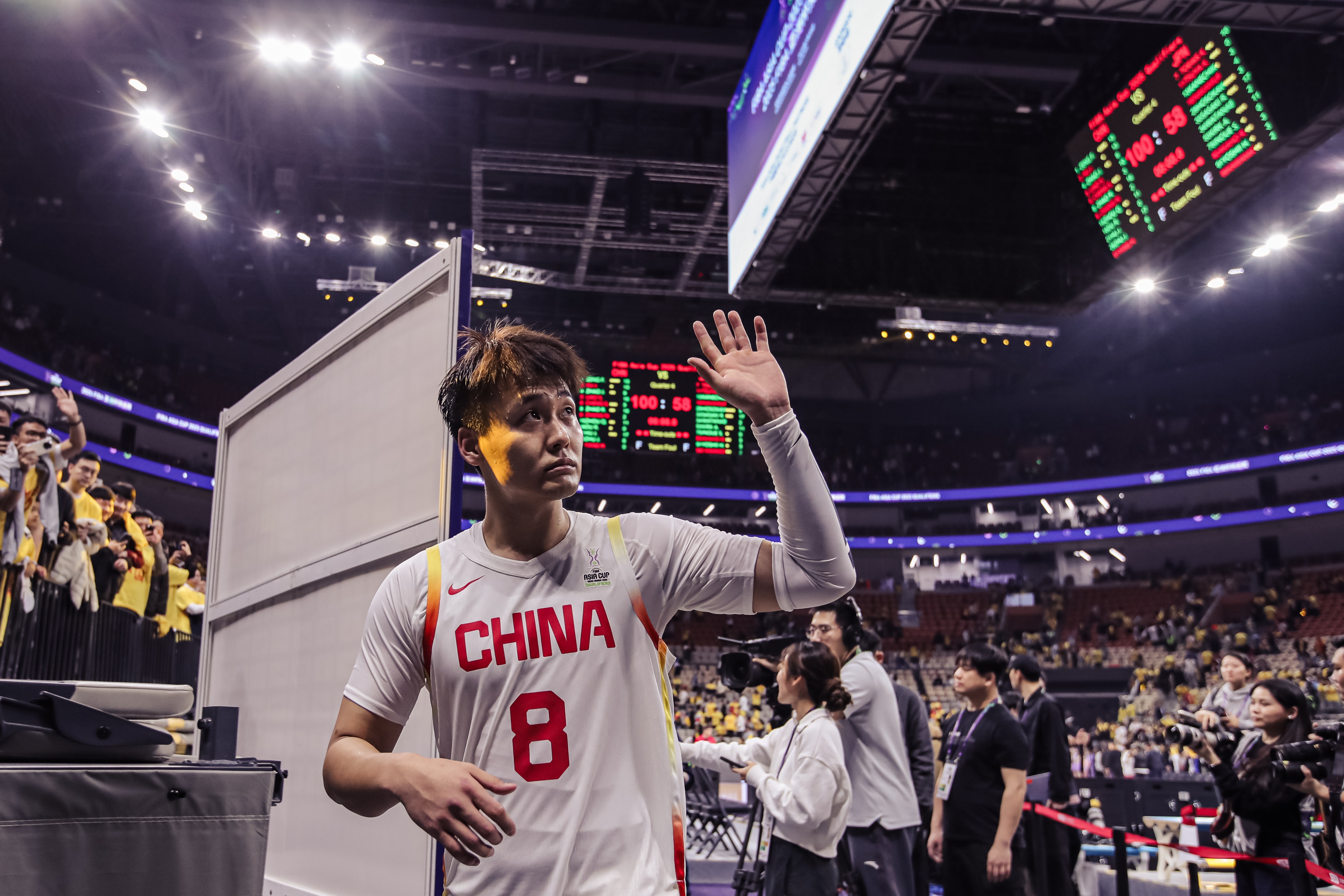  奠定基調(diào)！趙睿三分4中3攻下15+5+5 次節(jié)連得10分帶隊(duì)拉開分差