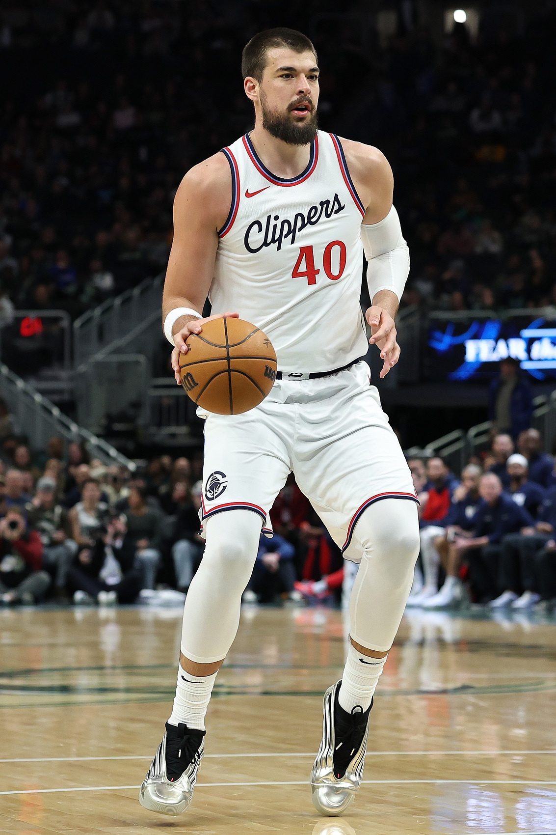  接近兩雙了！祖巴茨半場6中4得9分8板1助1帽 前場籃板有4個