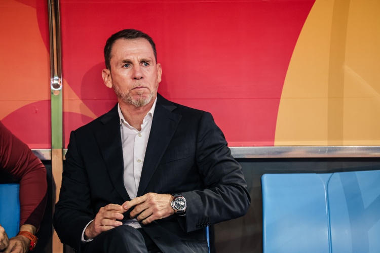  記者談久帥換人遲疑：七期集訓(xùn)沒一期人員齊整 對(duì)球員未完全了解