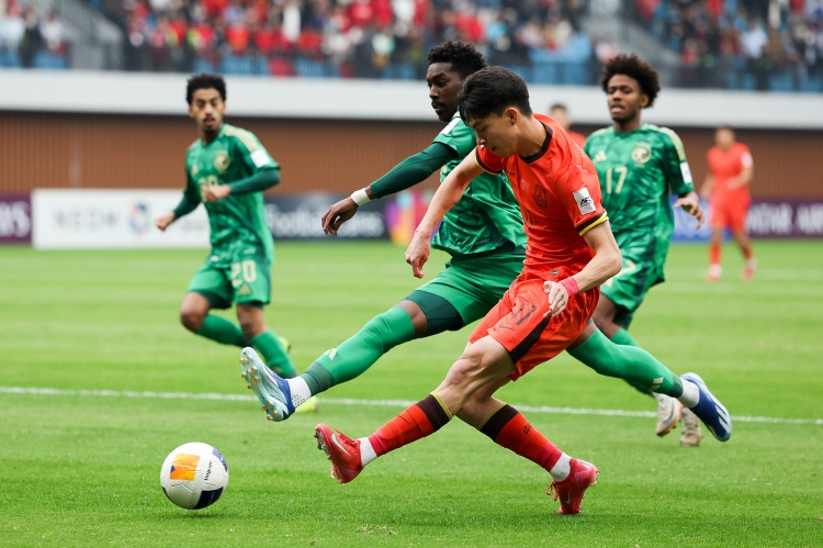  記者談國青隊(duì)員：留洋吧，這是孩子們最好的療傷方式