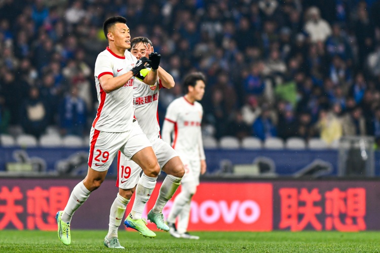  足球報：對大連英博、武漢三鎮(zhèn)，對亞泰來說是重要的搶分大戰(zhàn)