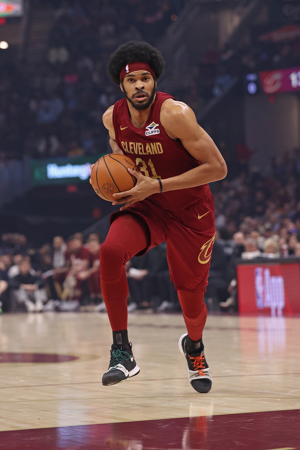  高產(chǎn)高效！阿倫第3次以90+%命中率砍下25+15板 近40年來(lái)最多