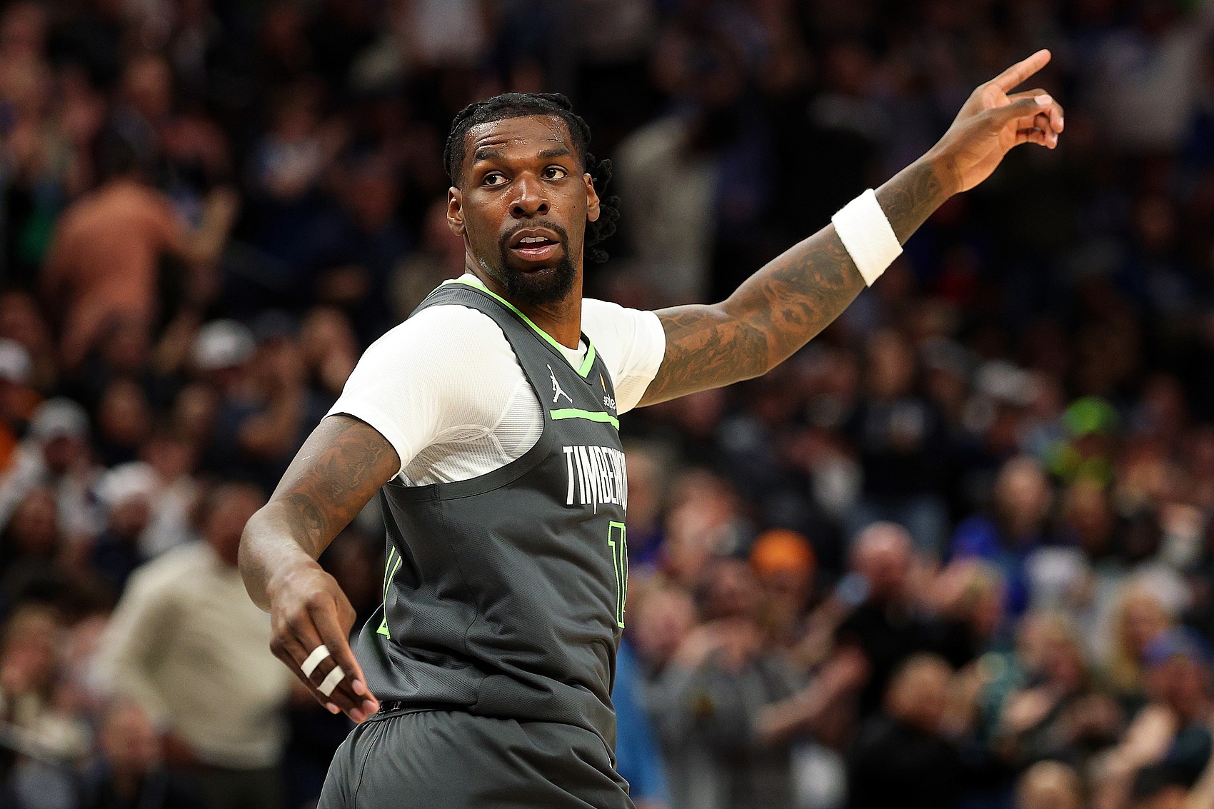  絕對(duì)功臣！納茲-里德21中7得到22分11板3助 加時(shí)4罰全中